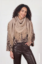 Load image into Gallery viewer, Monari Fringed Scarf - Sesame