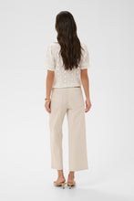 Load image into Gallery viewer, Kabrook Cropped Jeans - Moonbeam