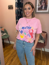 Load image into Gallery viewer, Le Marche Graphic Tee - Pink