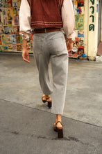 Load image into Gallery viewer, Bailie Mom Fit Jean - Grey wash