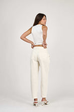 Load image into Gallery viewer, Tiff Baloon Leg Jeans - Cream