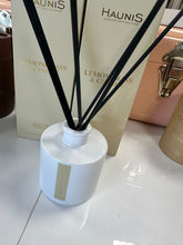 Load image into Gallery viewer, Reed Diffuser 100ml - Lime &amp; Basil
