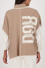 Load image into Gallery viewer, Reversible Sleeveless Jacket With Jacquard Pattern
