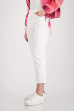 Load image into Gallery viewer, Monari Cropped Jeans With Braid Detail - White
