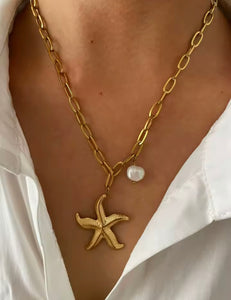 Starfish Pendant Necklace with Pearl
