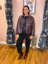 Load image into Gallery viewer, KAFFE Karense Shirt - Fudge
