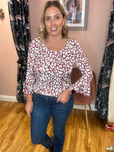 Load image into Gallery viewer, Leopard Round Neck Top - Wine
