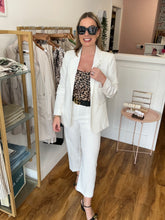 Load image into Gallery viewer, Kasakura Cropped Trouser - Chalk

