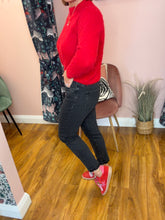 Load image into Gallery viewer, Toxik Boyfriend Jeans - Washed Black
