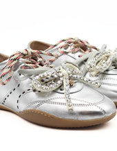 Load image into Gallery viewer, Meline Eva Bow Trainer - Silver
