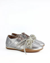 Load image into Gallery viewer, Meline Eva Bow Trainer - Silver
