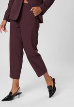 Load image into Gallery viewer, Kasakura Cropped Trousers -  Fudge
