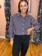 Load image into Gallery viewer, KAFFE Kagavina Striped Shirt - Fudge
