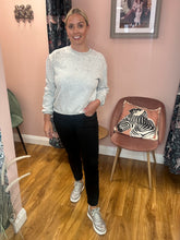Load image into Gallery viewer, Kavivian Sweatshirt
