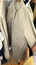Load image into Gallery viewer, Kalelia Quilted Coat - Feather Grey
