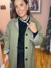 Load image into Gallery viewer, Heritage Style Trench - Olive/Check
