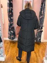 Load image into Gallery viewer, District Outerwear Lungo Coat - Black
