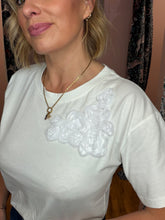 Load image into Gallery viewer, KAFFE Karosie T-Shirt with 3d Flowers - Chalk
