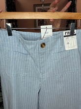 Load image into Gallery viewer, Wide Leg Stylish Culotte 640C - Pinstripe
