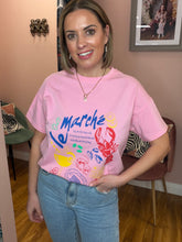 Load image into Gallery viewer, Le Marche Graphic Tee - Pink
