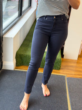 Load image into Gallery viewer, PINNS Summer Ankle Grazer Jean- Navy
