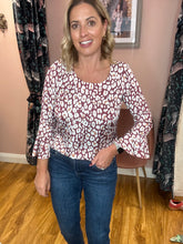 Load image into Gallery viewer, Leopard Round Neck Top - Wine
