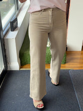 Load image into Gallery viewer, Cody Wide Leg Jeans - Taupe
