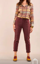 Load image into Gallery viewer, Cherry Boyfriend Jeans - Burgundy
