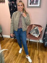 Load image into Gallery viewer, PCJiona Quilted Jacket - Greige
