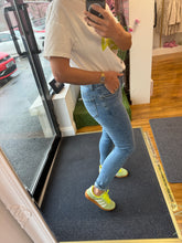 Load image into Gallery viewer, Lucy Skinny Jean - Light Denim Wash
