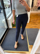 Load image into Gallery viewer, Bengaline Ankle Grazer 302CT - Navy
