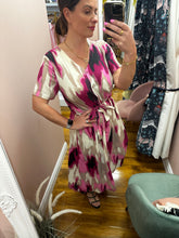 Load image into Gallery viewer, Kaffe Kabeathe Pink Abstract Dress
