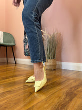 Load image into Gallery viewer, Sling Back Shoe - Lemon

