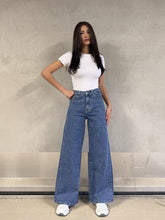 Load image into Gallery viewer, Wide Leg Rhinestone Jeans
