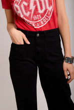 Load image into Gallery viewer, Natasha Patch Pocket Jeans - Black
