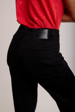 Load image into Gallery viewer, Natasha Patch Pocket Jeans - Black
